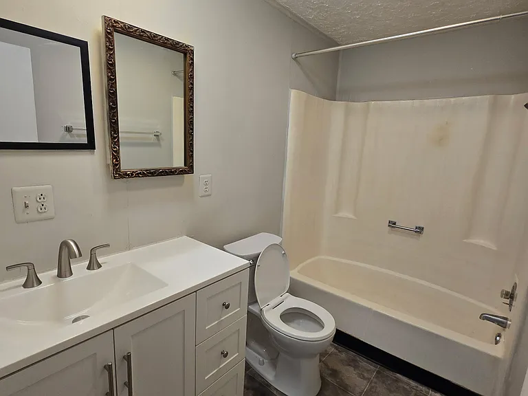 506 Lakeside St #C — Photo 18