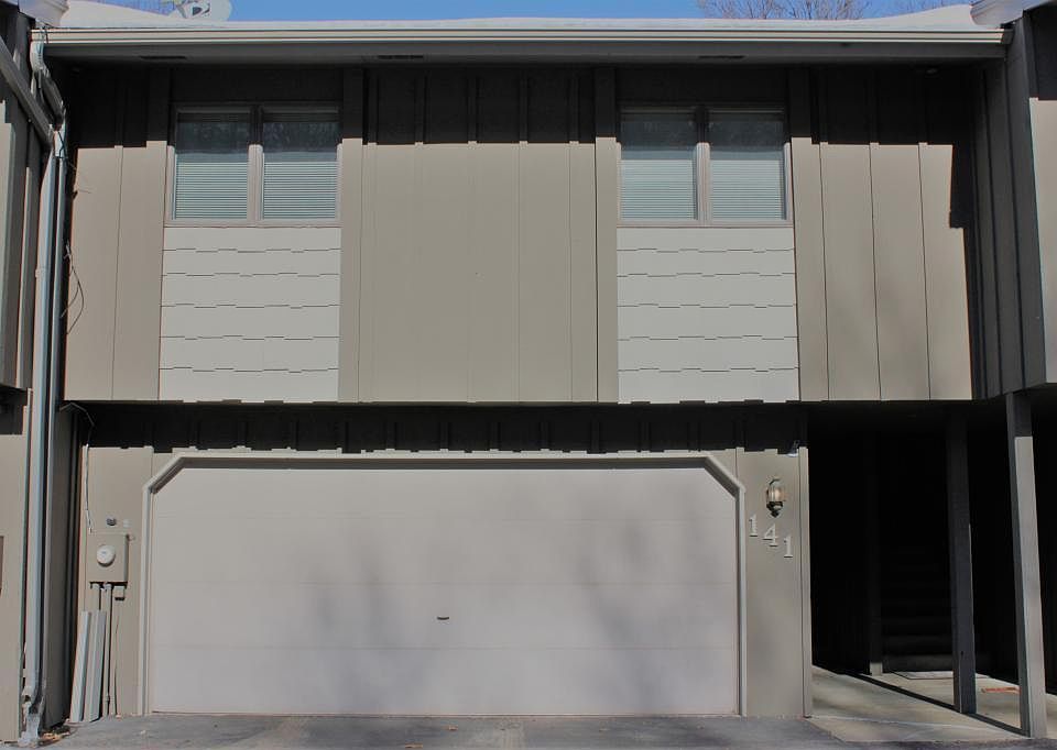 1st image of 141 Kingswood Dr