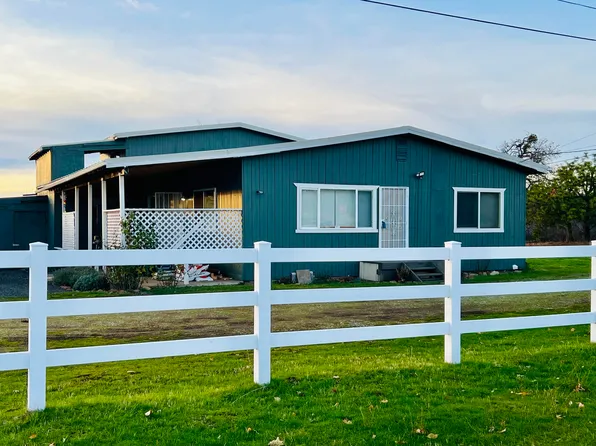 845 Mountain View Dr, Eagle Pt, OR 97524