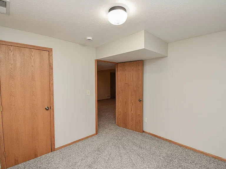 5101 W Cushman St — Photo 40