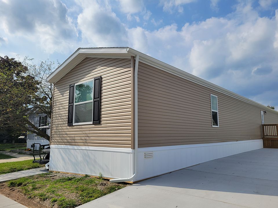 1st image of 246 Highland Dr #825
