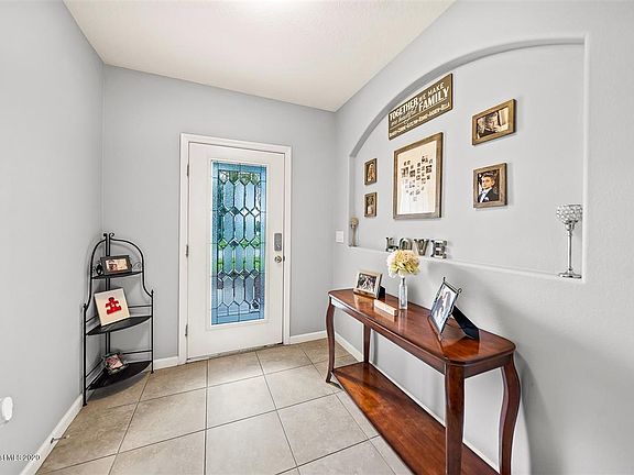 3rd image of 2712 Snapdragon Dr NW