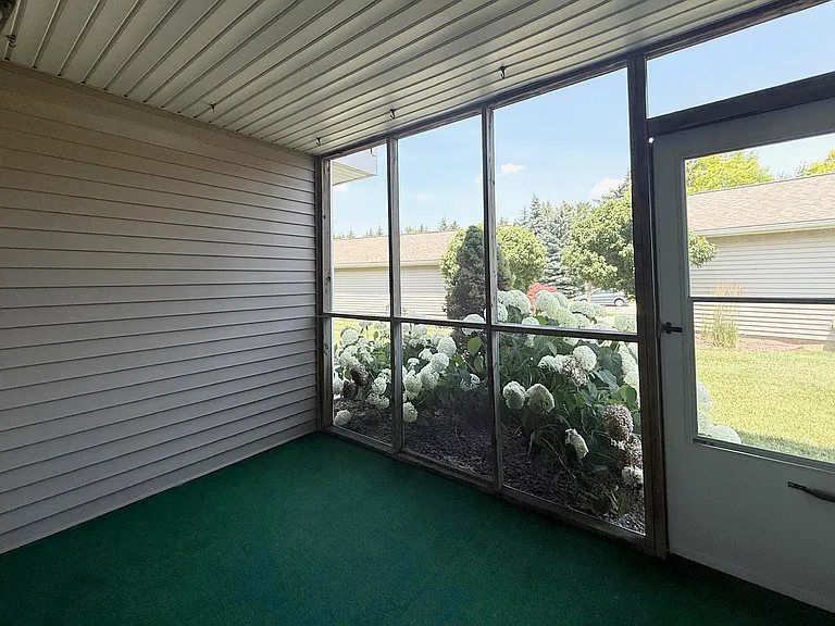 1553 Long Meadow Trl — Photo 13