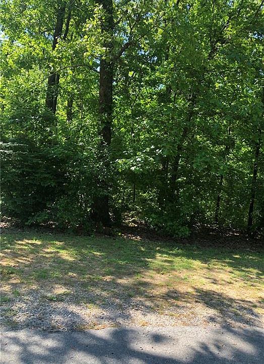 1st image of Brecknock Dr