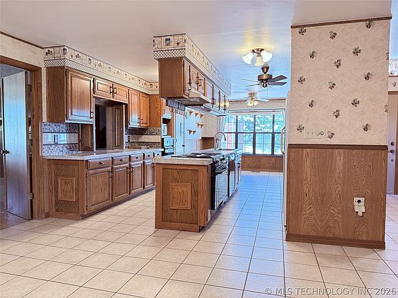 4th image of 2343 E 2050th Rd