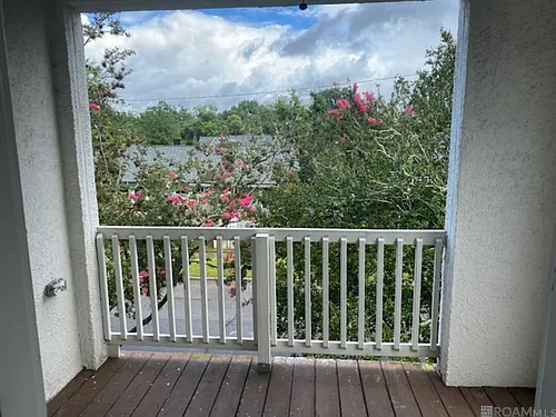 1103 Park Blvd Photo 1