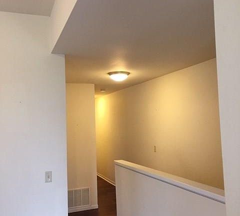 3rd image of 3903 Folsom Ave Floor 2