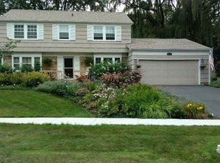 426 Regent Dr, Buffalo Grove, IL 60089