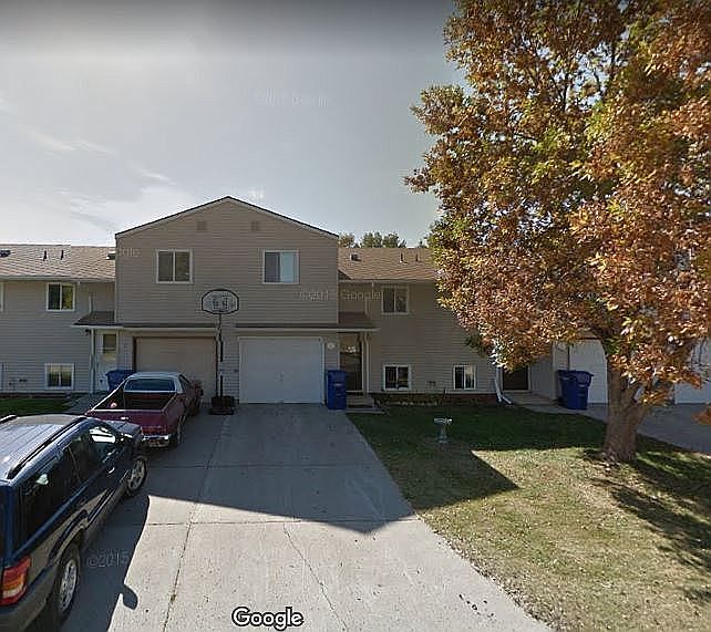 1st image of 711 Cypress Dr