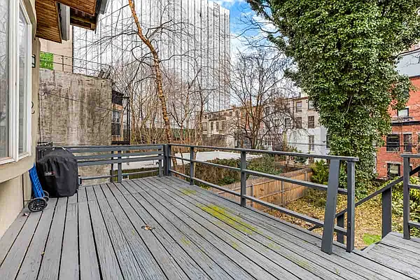 Rented by Douglas Elliman | media 19