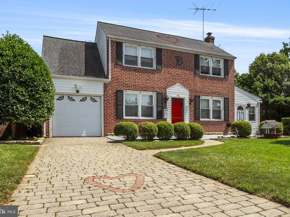 9 Strathaven Dr, Broomall, PA 19008