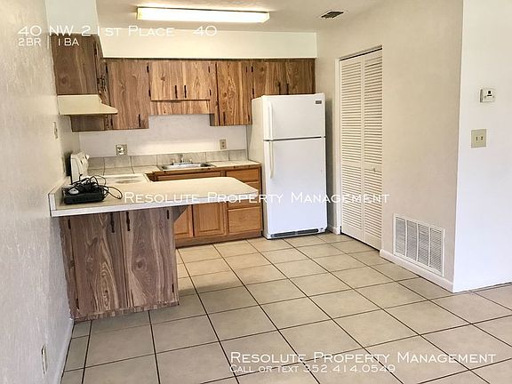 2nd image of 40 NW 21st Pl #40