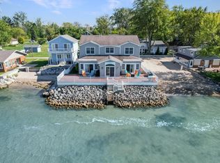 3045 E Shore Dr, Port Clinton, OH 43452