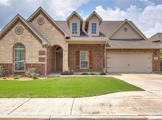 621 Celeste Ln, Burleson, TX 76028