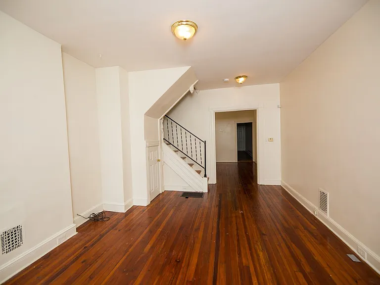 109 W 27th St — Photo 3