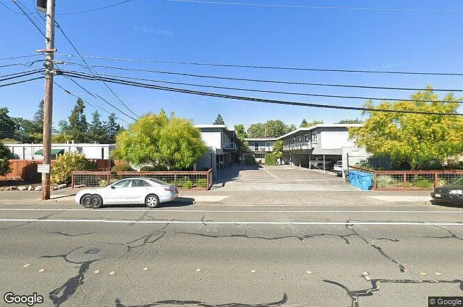 1120 Yulupa Ave — Photo 7