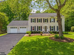 1 Serpentine Ct, Silver Spring, MD 20904