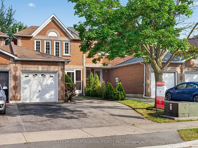 14 Mullis Cres — Photo 3