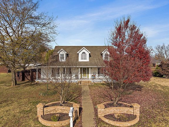 3rd image of 1507 Shadywood Ln