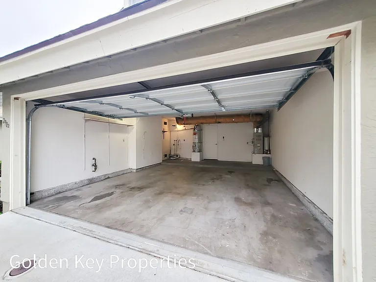 2982 Lexington Cir — Photo 19