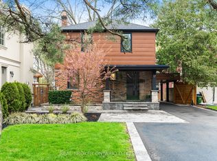 17 Old Oak Rd, Toronto, ON M9A 2V9