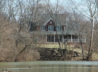 4707 Peach Meadow Dr, Louisville, KY 40218