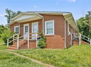 525 Weaver Ave #A & B, High Pt, NC 27263