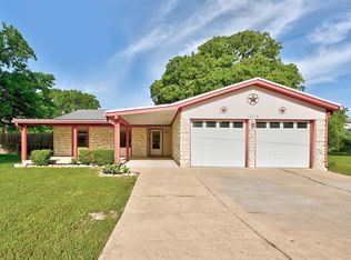 13114 Fencerail Rd, Manchaca, TX 78652