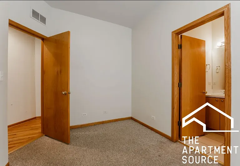 1452 N Leavitt St #2F — Photo 10