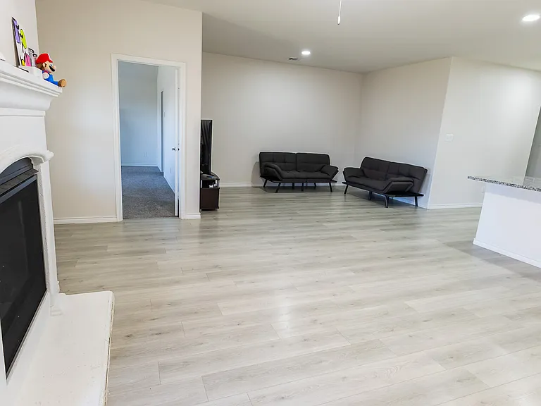 6321 Wales St — Photo 7