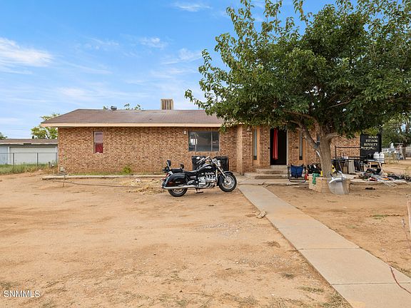 4th image of 9229 Higgins Ln