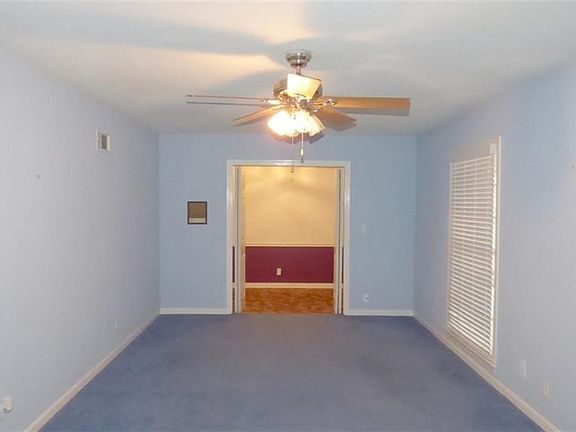 2nd image of 1801 Clearlake St