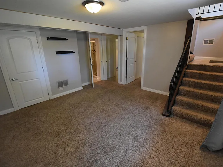 7852 Sprucewood Ave — Photo 35