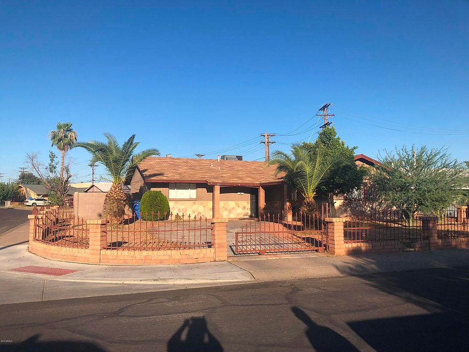 Beautiful front corner lot