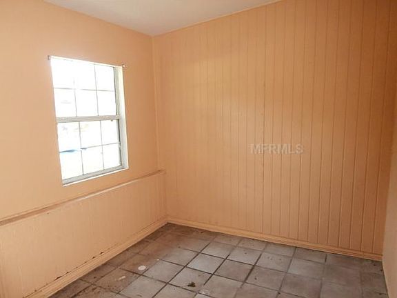 5th image of 9307 Mary Ave