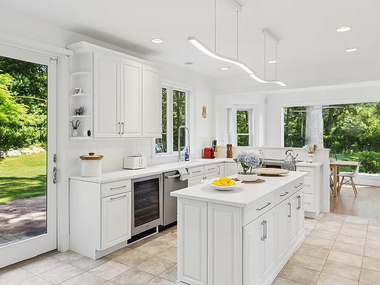 43 Lake Dr — Photo 1