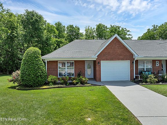 2nd image of 3026 Yearling Ln