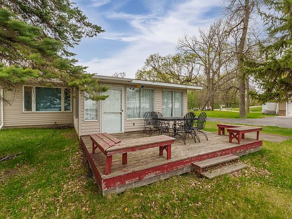 2nd image of 22465 Seifert Beach Rd