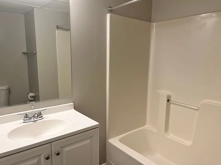 Village Square Apartments — Photo 47
