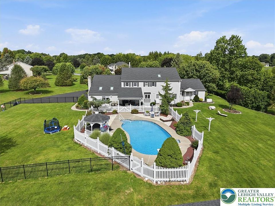 1st image of 2101 Schroettner Cir