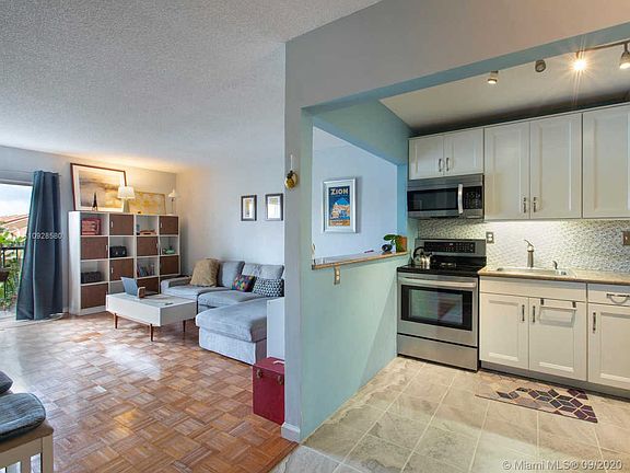 3rd image of 8950 NE 8th Ave APT 305