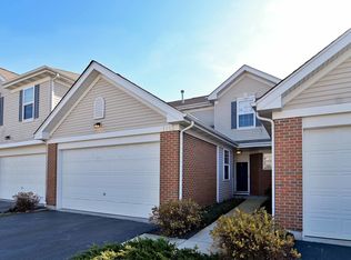 1113 Draper Rd #3-2, McHenry, IL 60050