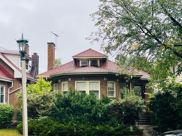 842 N Grove Ave, Oak Park, IL 60302