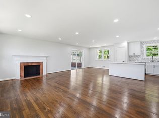 5030 Leland Dr, Oxon Hill, MD 20745