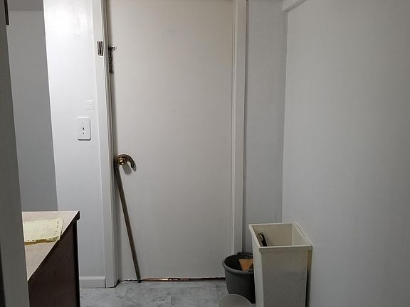 3rd image of 5027 W Winona St