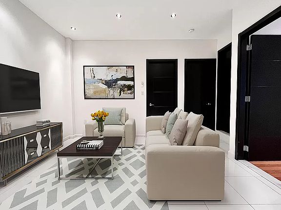 2nd image of 932 Amsterdam Ave #2B