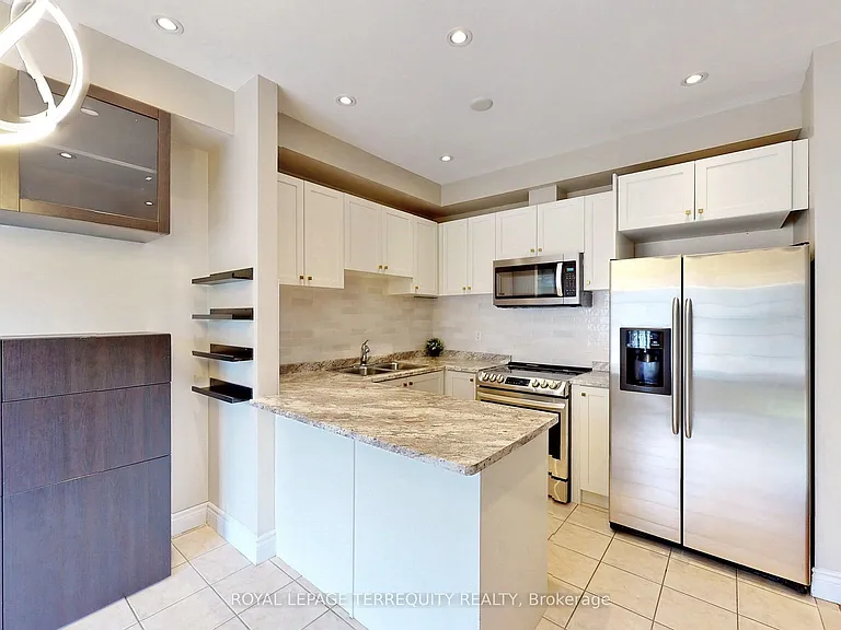 1130 Cawthra Rd #46 — Photo 11