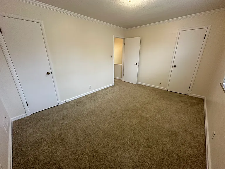 6350 N College Ave #3 — Photo 16
