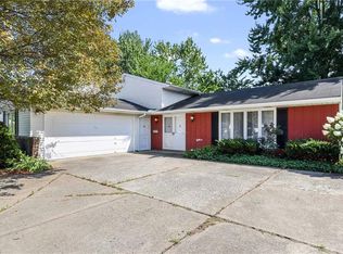 137 Illinois Cir, Elyria, OH 44035