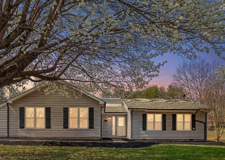 1st image of 964 Loomfixer Lake Rd